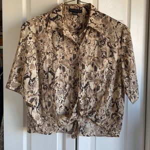 Tie front snake skin patterned top!